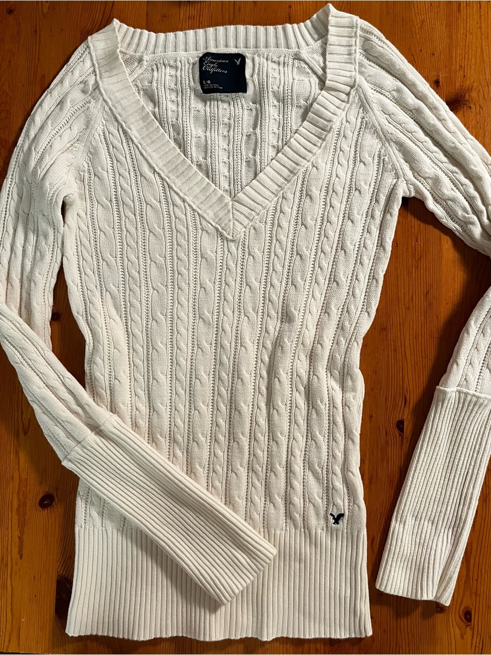 2010s American Eagle White Cable-Knit V-Neck Sweater